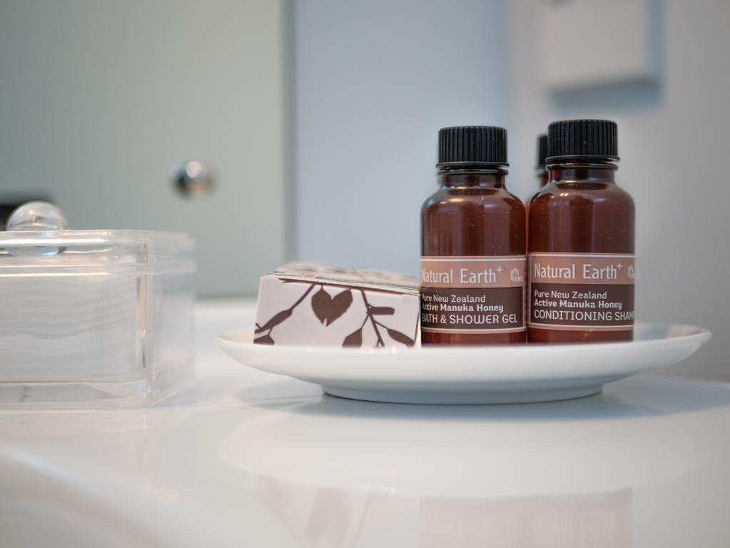 Bellano Motel Suites Christchurch Kültér fotó Natural Earth products