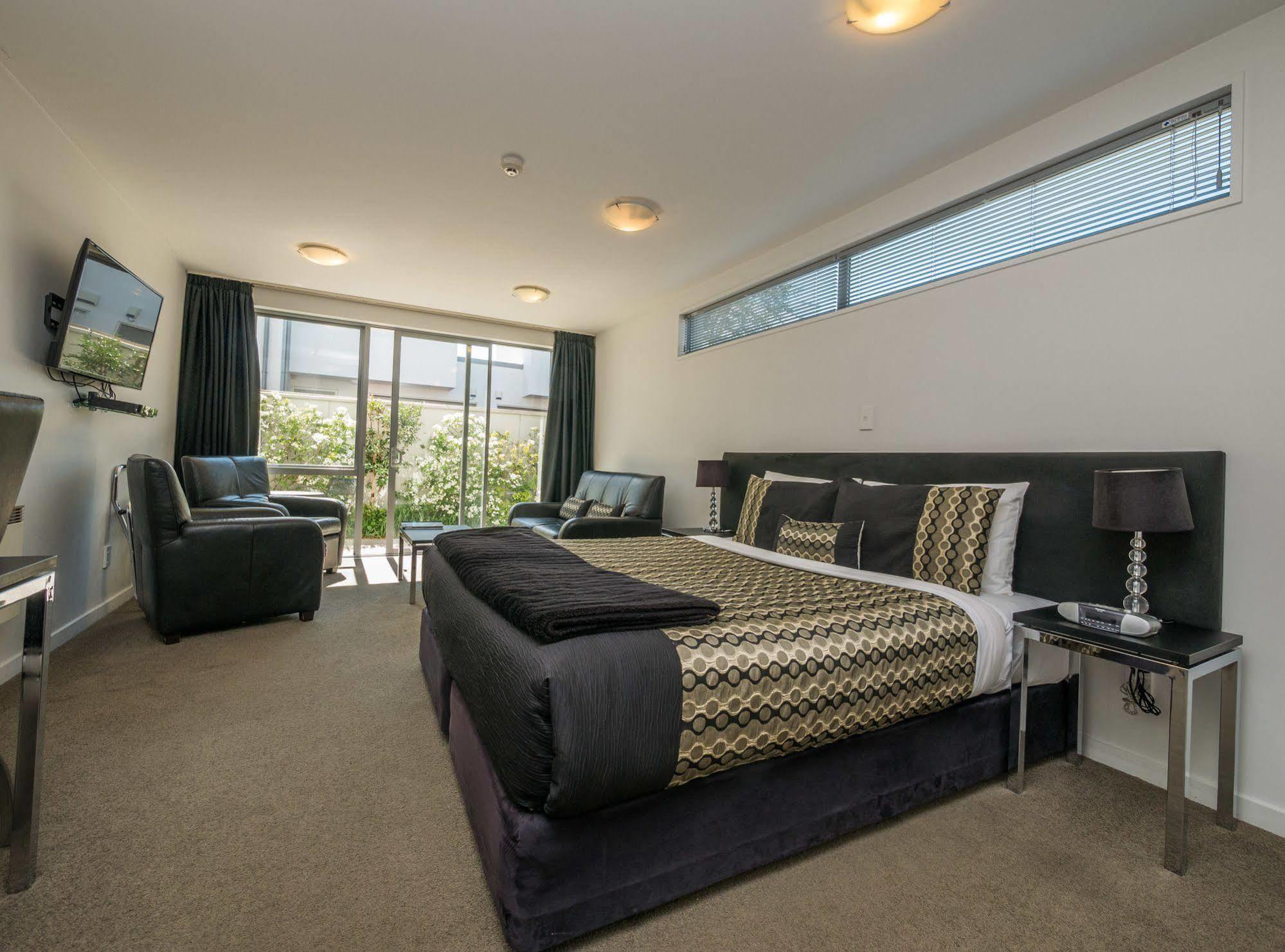 Bellano Motel Suites Christchurch Kültér fotó A typical hotel room